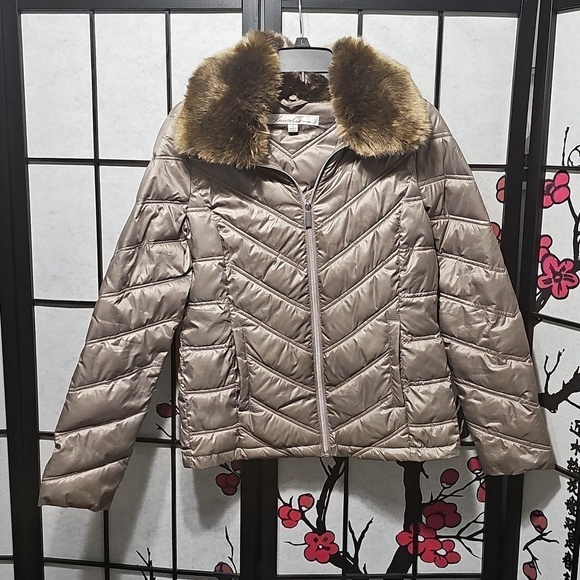 Kenneth Cole Puffer Tan Jacket with Faux Fur Collar Size Small - Picture 2 of 6